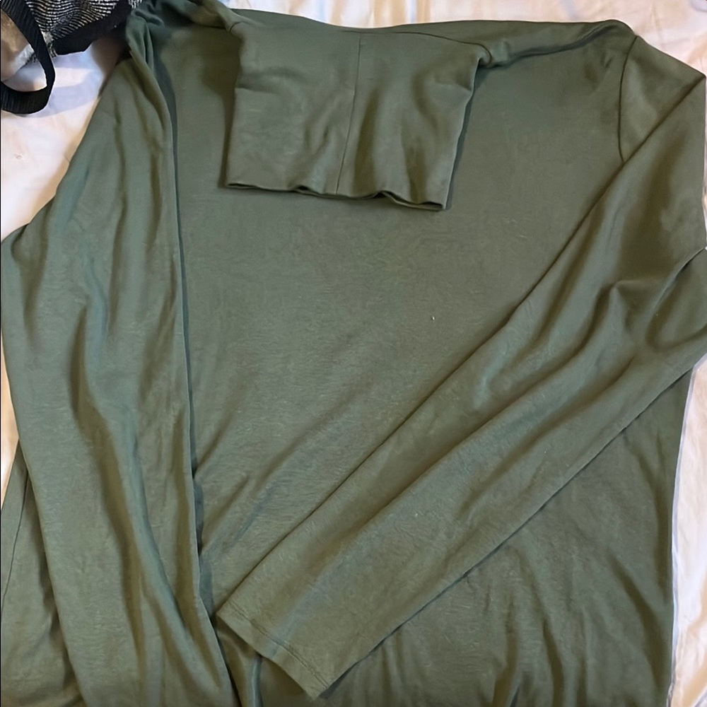 a.n.a. Green Tunic Top